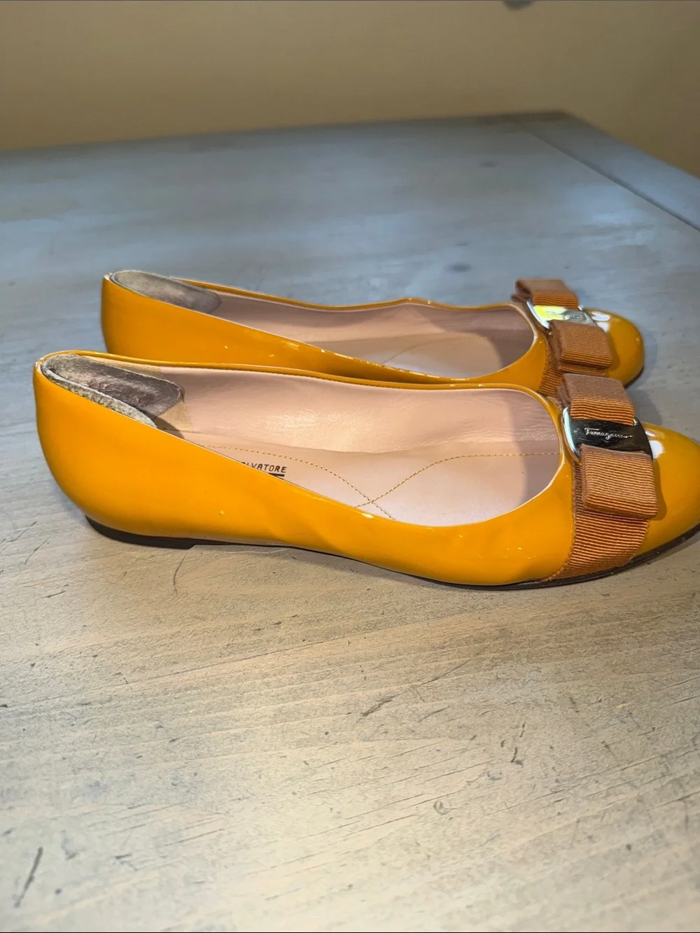 Salvatore Ferragamo Varina Patent Leather Bow Flats Size 5.5